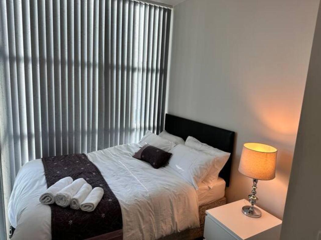 Crystal Home Manchester Ngoại thất bức ảnh