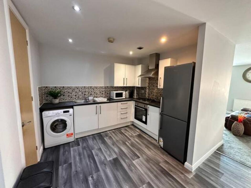 Crystal Home Manchester Ngoại thất bức ảnh