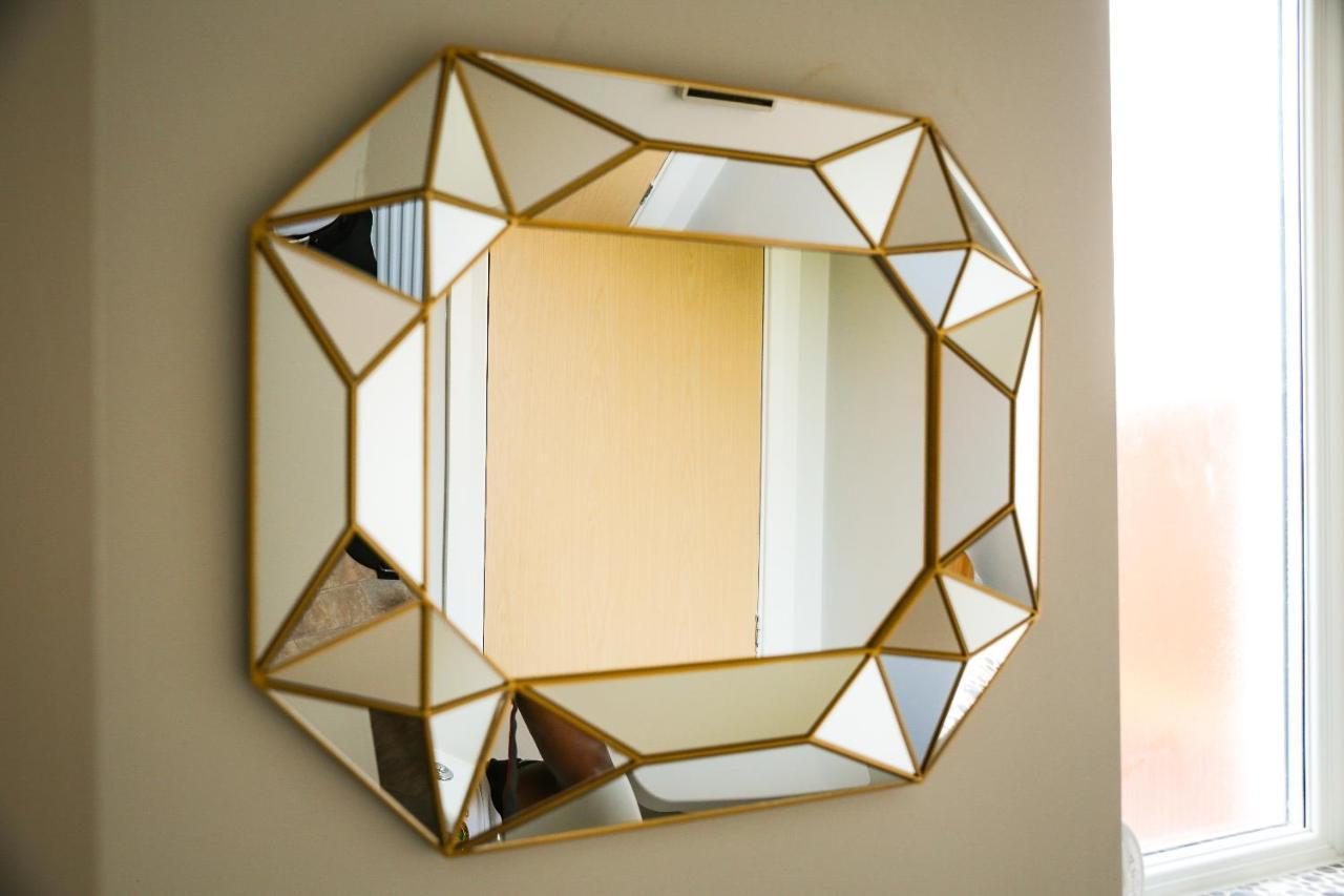 Crystal Home Manchester Ngoại thất bức ảnh